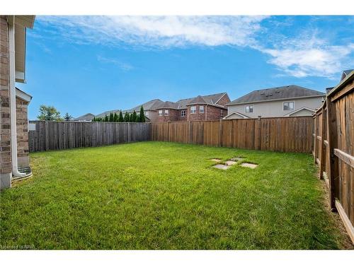 177 Wright Crescent, Niagara-On-The-Lake, ON - Outdoor With Backyard