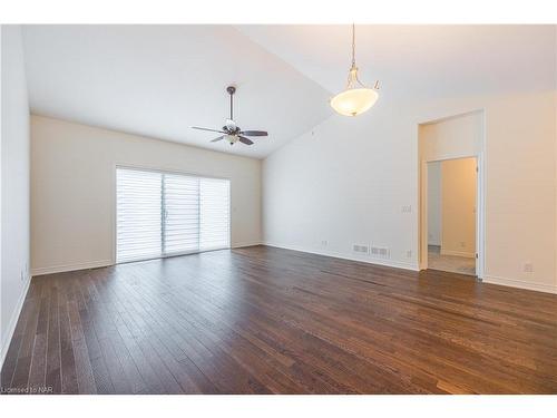 34 Sandalwood Common, St. Catharines, ON - Indoor Photo Showing Other Room