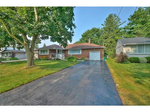 6361 Clare Crescent, Niagara Falls, ON - Outdoor With Facade