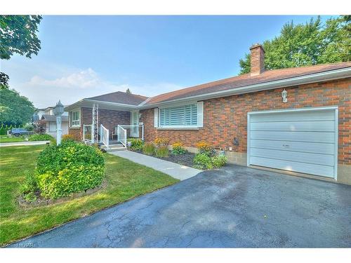 6361 Clare Crescent, Niagara Falls, ON - Outdoor