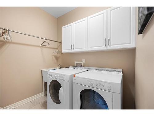 4-6753 O'Neill Street, Niagara Falls, ON - Indoor Photo Showing Laundry Room