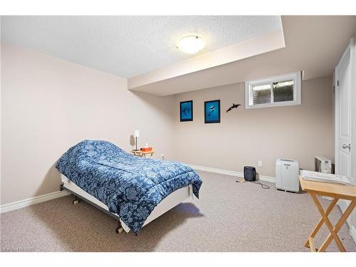 4-6753 O'Neill Street, Niagara Falls, ON - Indoor Photo Showing Bedroom