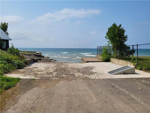 11582 Beach Road, Wainfleet, ON - Outdoor With Body Of Water With View