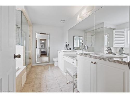 8849 Dogwood Crescent, Niagara Falls, ON - Indoor Photo Showing Bathroom