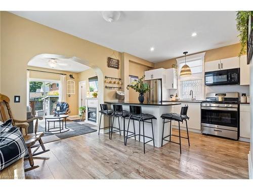 84 Steele Street, Port Colborne, ON - Indoor Photo Showing Kitchen