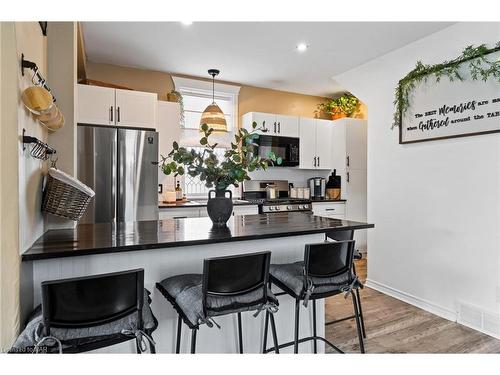 84 Steele Street, Port Colborne, ON - Indoor Photo Showing Kitchen