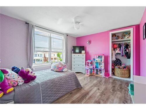 84 Steele Street, Port Colborne, ON - Indoor Photo Showing Bedroom