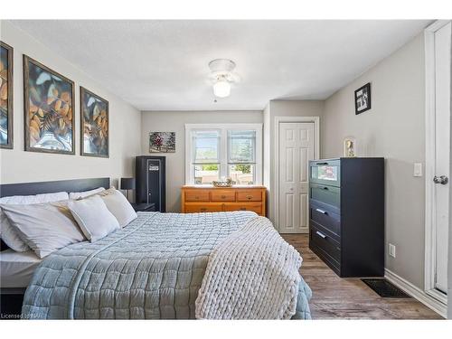 84 Steele Street, Port Colborne, ON - Indoor Photo Showing Bedroom