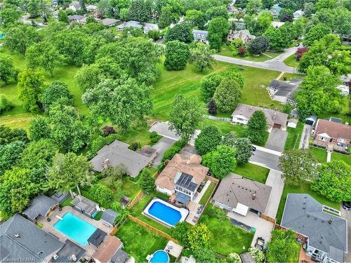 35 Parkdale Place, Welland, ON - Outdoor With In Ground Pool With View