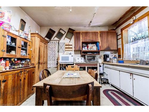 32 Oak Street, Grimsby, ON - Indoor Photo Showing Kitchen