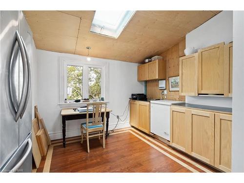 11825 Lakeshore Road, Wainfleet, ON - Indoor Photo Showing Kitchen