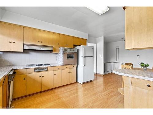 515 Sugarloaf Street, Port Colborne, ON - Indoor Photo Showing Kitchen