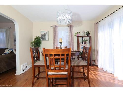 82 Louth Street, St. Catharines, ON - Indoor Photo Showing Dining Room