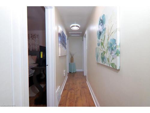 82 Louth Street, St. Catharines, ON - Indoor Photo Showing Other Room