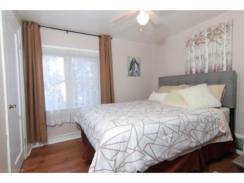 82 Louth Street, St. Catharines, ON - Indoor Photo Showing Bedroom