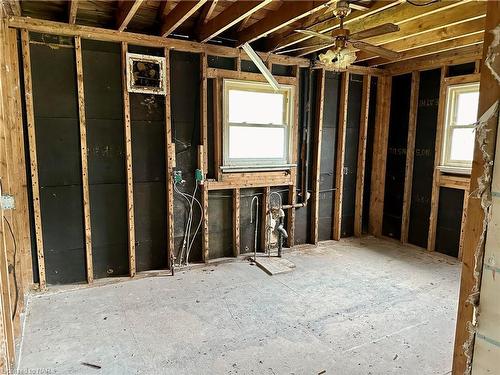 1400 Orchard Avenue, Fort Erie, ON - Indoor Photo Showing Basement