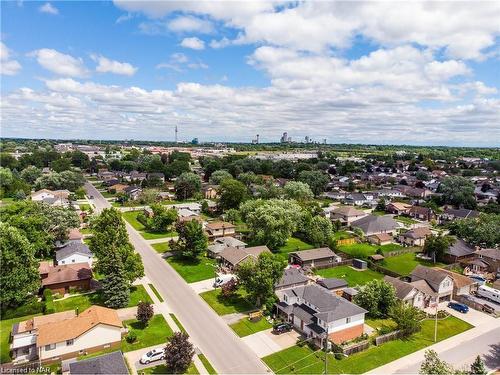 7903 Mulhern Street, Niagara Falls, ON - Outdoor With View