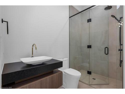 51 Shaws Lane, Niagara-On-The-Lake, ON - Indoor Photo Showing Bathroom