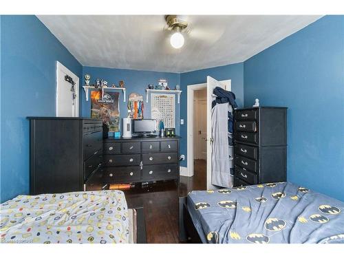 48 Myrtle Avenue, Welland, ON - Indoor Photo Showing Bedroom