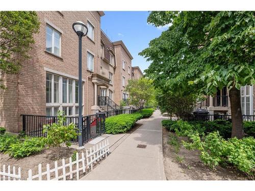 213-26 Western Battery Road, Toronto, ON - Outdoor