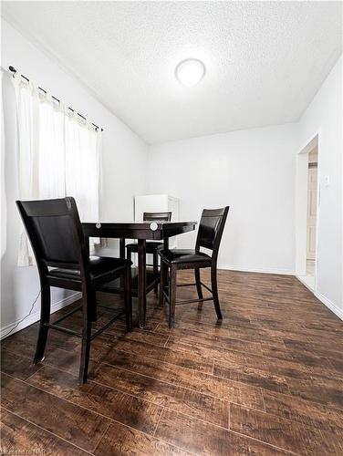 6620 Barker Street, Niagara Falls, ON - Indoor Photo Showing Dining Room