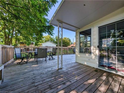 6620 Barker Street, Niagara Falls, ON - Outdoor With Deck Patio Veranda With Exterior