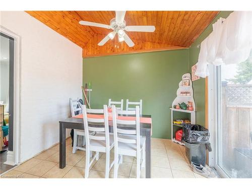 6558 Orchard Avenue, Niagara Falls, ON - Indoor Photo Showing Dining Room