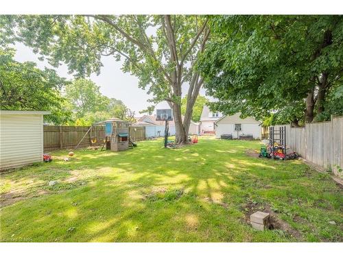 6558 Orchard Avenue, Niagara Falls, ON - Outdoor With Backyard