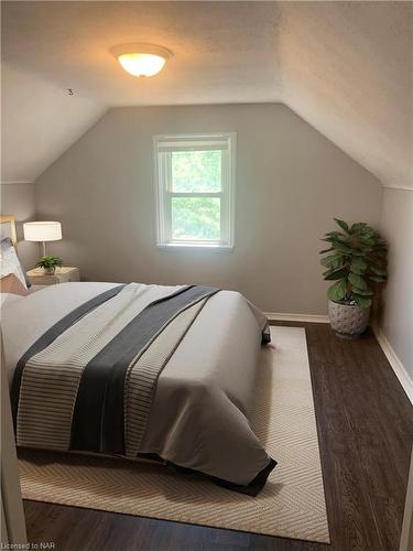 3 Ivy Avenue, St. Catharines, ON - Indoor Photo Showing Bedroom