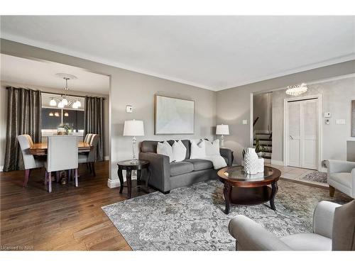 1966 Winger Road, Fort Erie, ON - Indoor Photo Showing Living Room