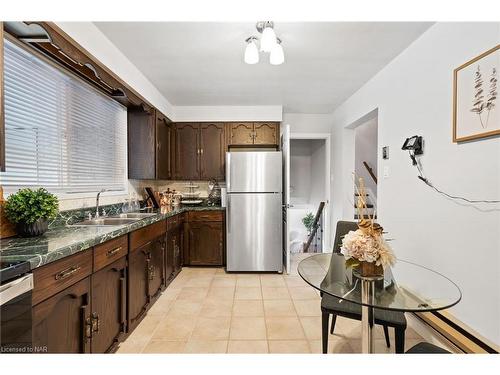 1966 Winger Road, Fort Erie, ON - Indoor Photo Showing Kitchen With Double Sink