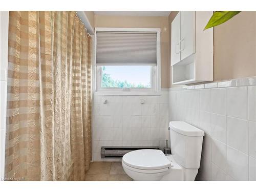 1966 Winger Road, Fort Erie, ON - Indoor Photo Showing Bathroom