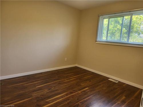 22 Willowdale Avenue, St. Catharines, ON - Indoor Photo Showing Other Room