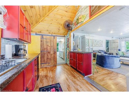 12235 Lakeshore Rd Road, Wainfleet, ON - Indoor Photo Showing Kitchen