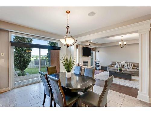 7178 St Michael Avenue, Niagara Falls, ON - Indoor Photo Showing Dining Room