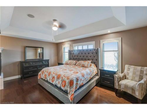 7178 St Michael Avenue, Niagara Falls, ON - Indoor Photo Showing Bedroom