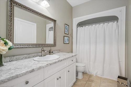 1025 Pelham Road, St. Catharines, ON - Indoor Photo Showing Bathroom