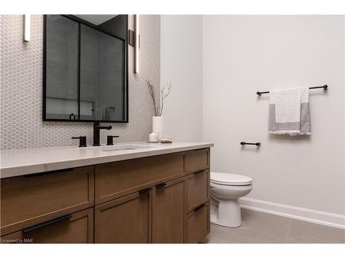 16 Butternut Crescent, Ridgeway, ON - Indoor Photo Showing Bathroom