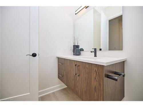 20 Butternut Crescent, Ridgeway, ON - Indoor Photo Showing Bathroom