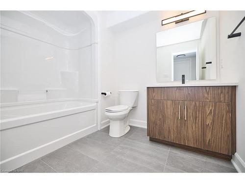 20 Butternut Crescent, Ridgeway, ON - Indoor Photo Showing Bathroom