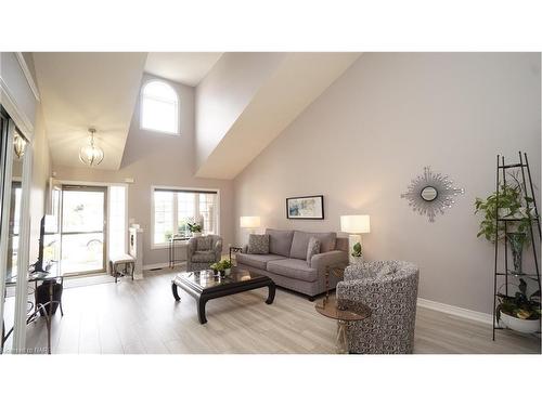 103 Morris Trail, Welland, ON - Indoor Photo Showing Other Room