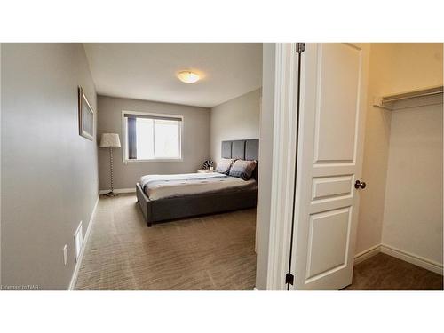 103 Morris Trail, Welland, ON - Indoor Photo Showing Bedroom