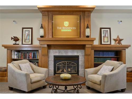 103 Morris Trail, Welland, ON - Indoor Photo Showing Living Room With Fireplace