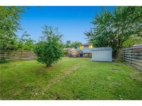 6216 Eldorado Avenue, Niagara Falls, ON - Outdoor With Backyard