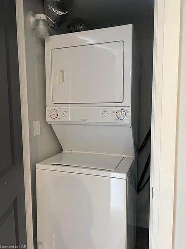 Lower-104 Grass Avenue, St. Catharines, ON - Indoor Photo Showing Laundry Room