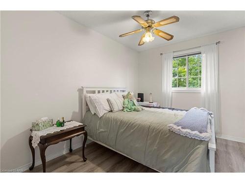 15-6910 Kalar Road, Niagara Falls, ON - Indoor Photo Showing Bedroom