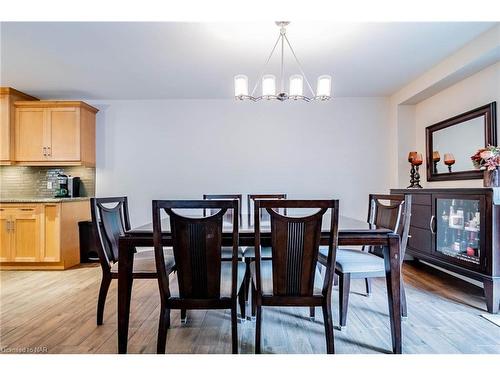 25-7 Gibson Place, St. Catharines, ON - Indoor Photo Showing Dining Room