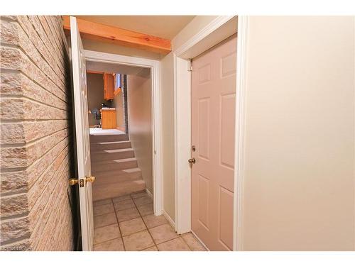 4124 Preston Avenue, Niagara Falls, ON - Indoor Photo Showing Other Room