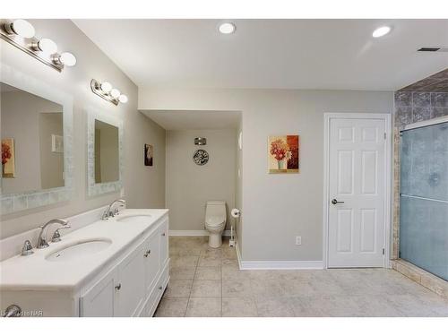 50 Melrose Drive, Niagara-On-The-Lake, ON - Indoor Photo Showing Bathroom