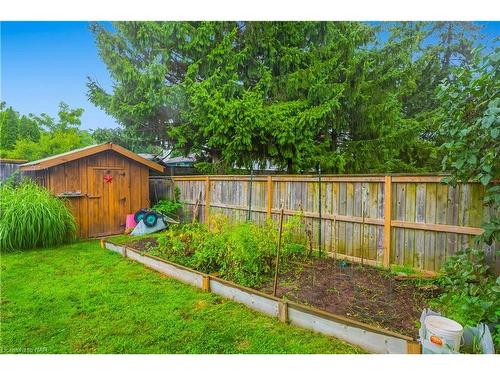 3195 St. Patrick Avenue, Niagara Falls, ON - Outdoor With Backyard